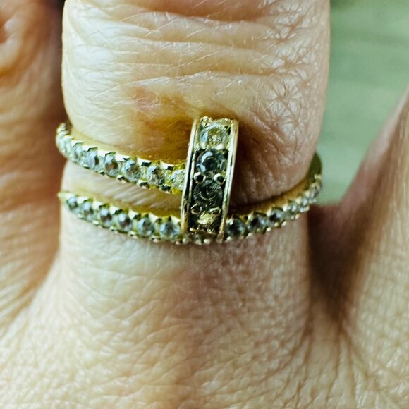 Gold Ring 10 k Clove & Zircons Woman 7 Sz. Mother's Day Gift Stunning 2.8 mm - Picture 1 of 11